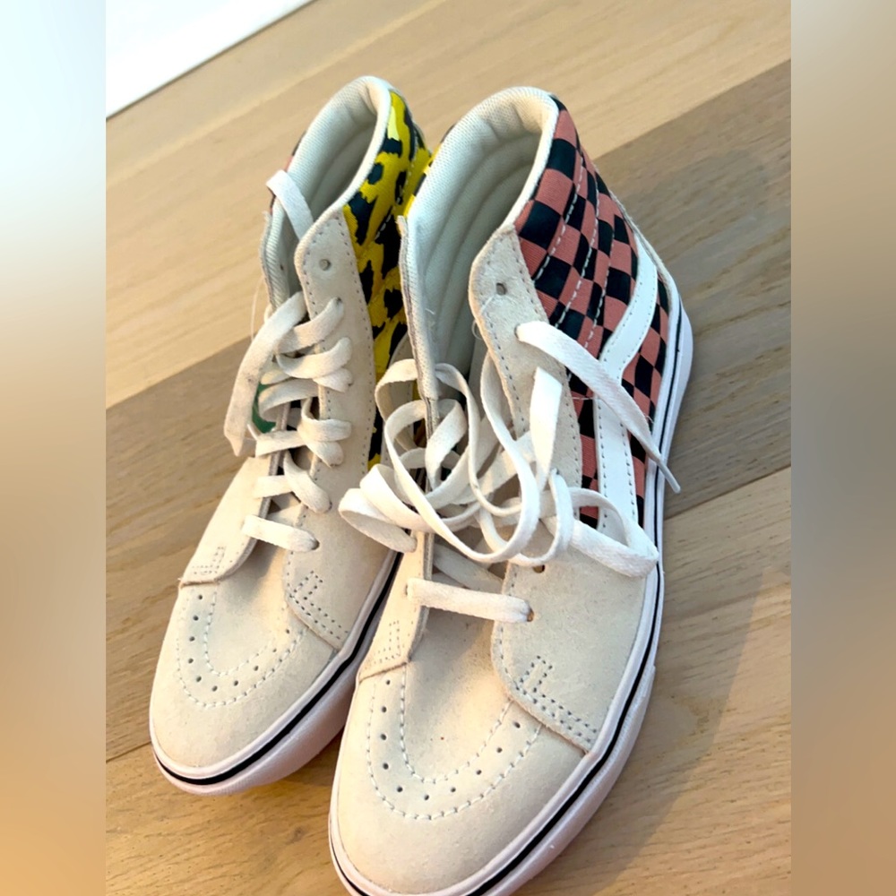 I am selling some adorable brand new vans. They are so cute and original.
